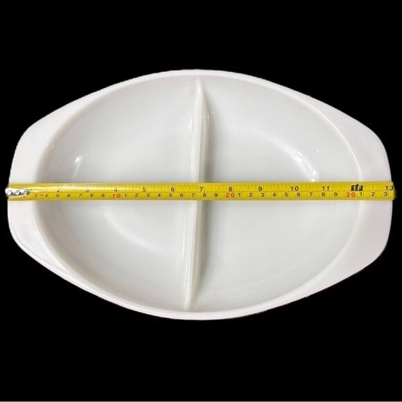 Vintage Pyrex Oval Divided Casserole‎ Dish - Picture 7 of 16